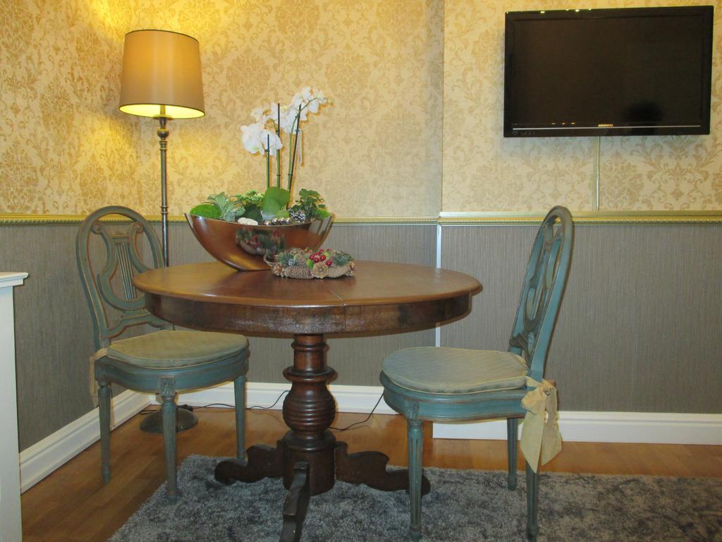 Apartments Suites In アントウェルペン エクステリア 写真